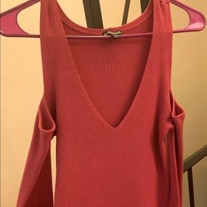 Women’s Vneck Cold Shoulder Sweater. Size M.